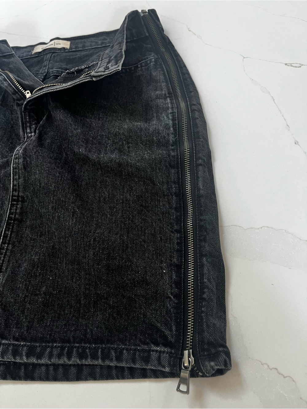 GAP Women’s Washed Black Jean Skirt with Side Zipper 27 waist